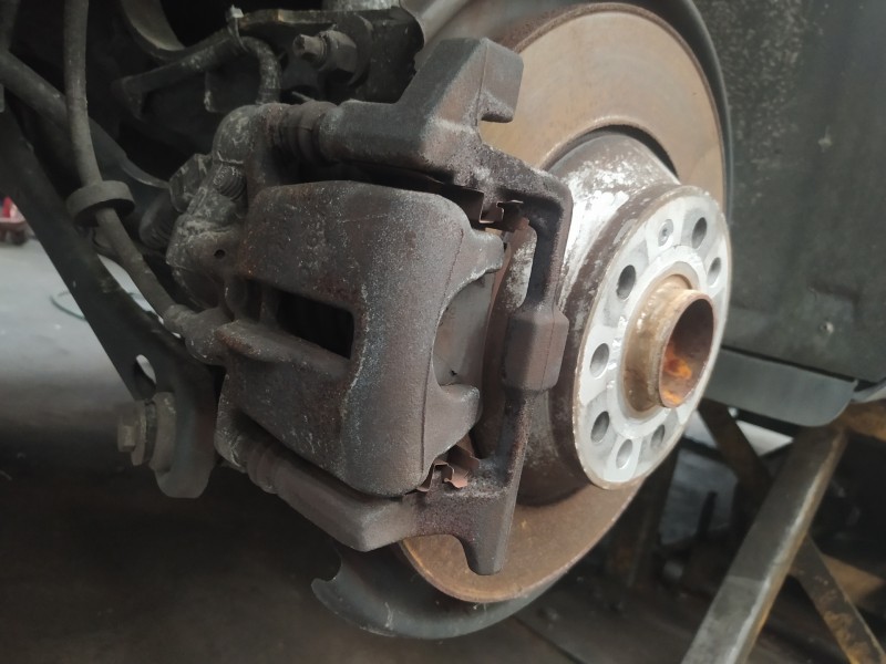 Recambio de pinza freno trasera derecha para audi a6 berlina (4f2) 2.0 tdi referencia OEM IAM   