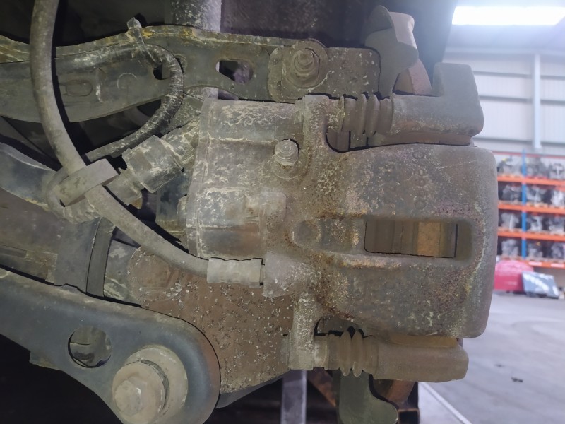 Recambio de pinza freno trasera derecha para audi a6 berlina (4f2) 2.0 tdi referencia OEM IAM   