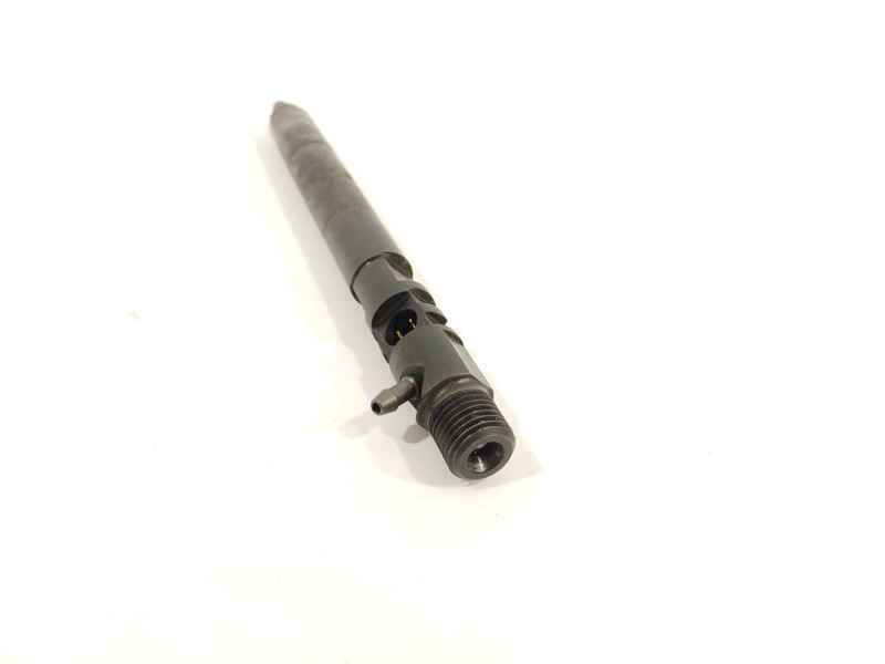 Recambio de inyector para ssangyong rodius xdi referencia OEM IAM A6650170221  EJBR04401D