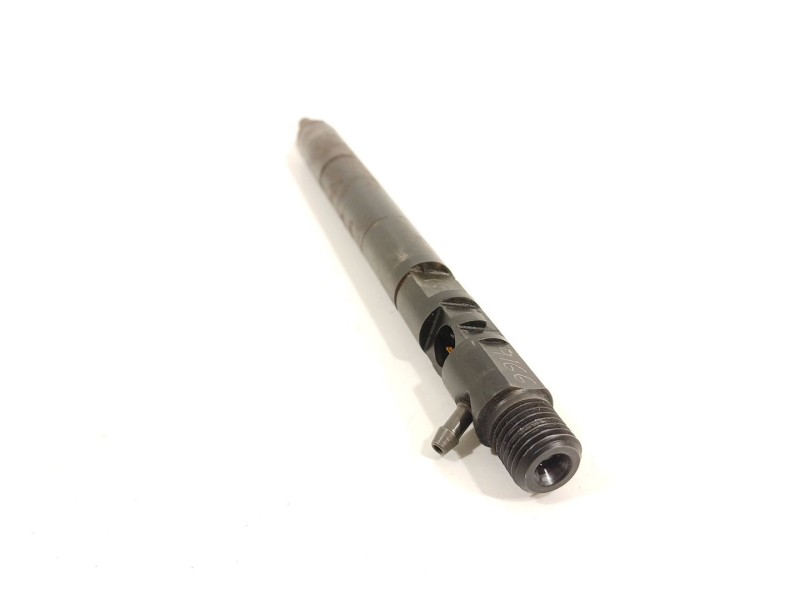 Recambio de inyector para ssangyong rodius xdi referencia OEM IAM A6650170221  EJBR04401D