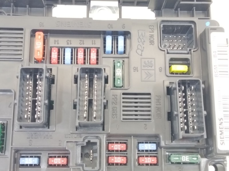 Recambio de caja reles / fusibles para citroën c2 (jm_) 1.4 hdi referencia OEM IAM 9650618380  