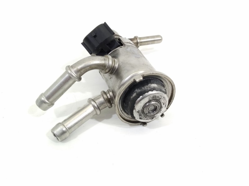 Recambio de inyector para dacia sandero comfort referencia OEM IAM 208995377R  