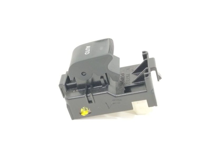 Recambio de mando elevalunas delantero derecho para toyota auris (_e18_) 1.8 hybrid (zwe186_) referencia OEM IAM 8481002140  192