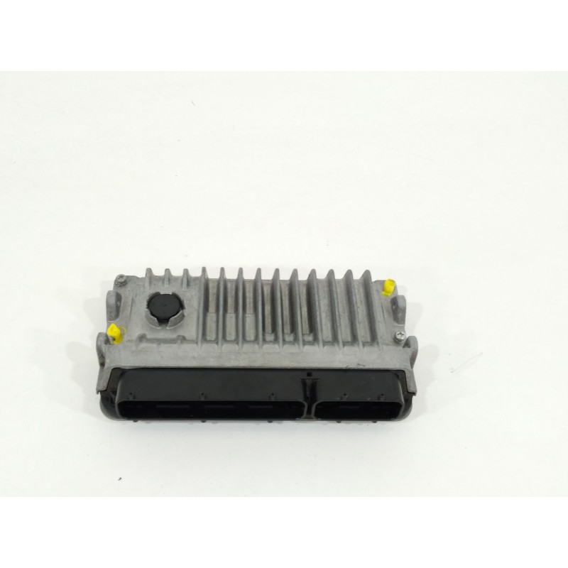 Recambio de centralita motor uce para toyota auris (_e18_) 1.8 hybrid (zwe186_) referencia OEM IAM 896610ZU60  MB2756009480