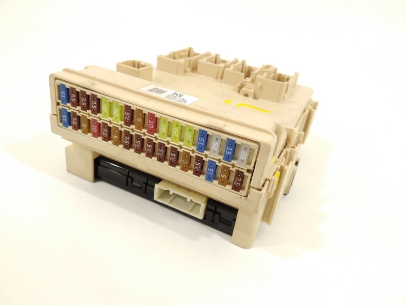 Recambio de caja reles / fusibles para toyota auris (_e18_) 1.8 hybrid (zwe186_) referencia OEM IAM 8273012X81 50122230 89221024