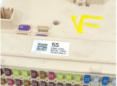 Recambio de caja reles / fusibles para toyota auris (_e18_) 1.8 hybrid (zwe186_) referencia OEM IAM 8273012X81 50122230 89221024 2