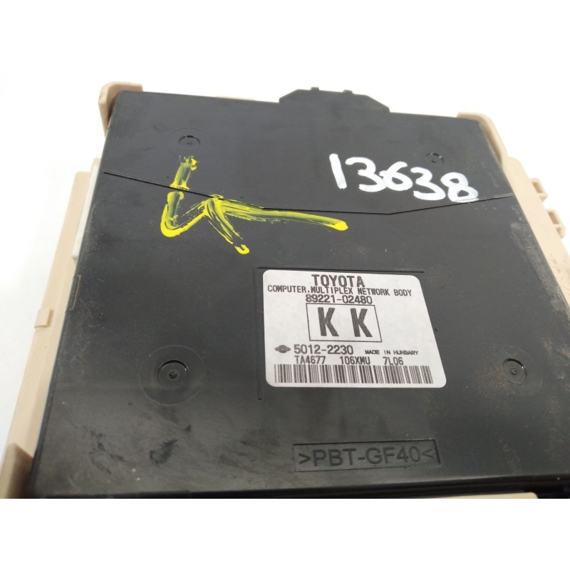 Recambio de caja reles / fusibles para toyota auris (_e18_) 1.8 hybrid (zwe186_) referencia OEM IAM 8273012X81 50122230 89221024