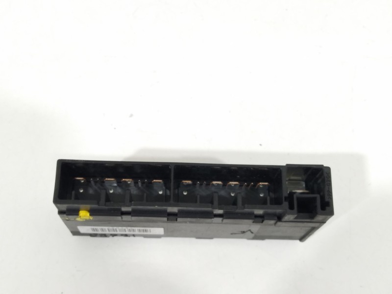 Recambio de caja reles / fusibles para toyota auris (_e18_) 1.8 hybrid (zwe186_) referencia OEM IAM 8264147020  72818502