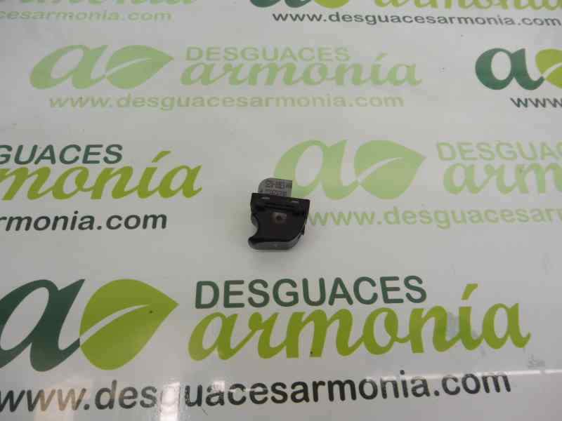 MANDO ELEVALUNAS TRASERO IZQUIERDO 8K0959855A 
