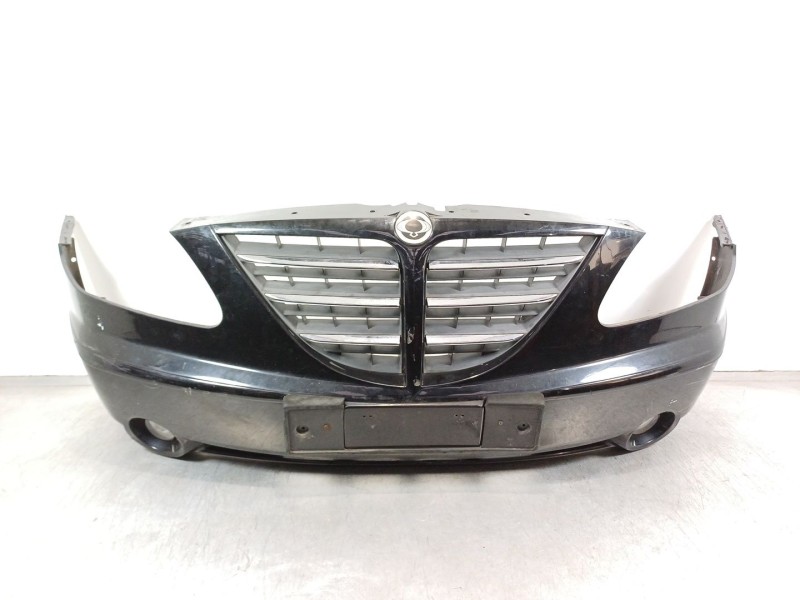 Recambio de paragolpes delantero para ssangyong rodius xdi referencia OEM IAM 7871121000  