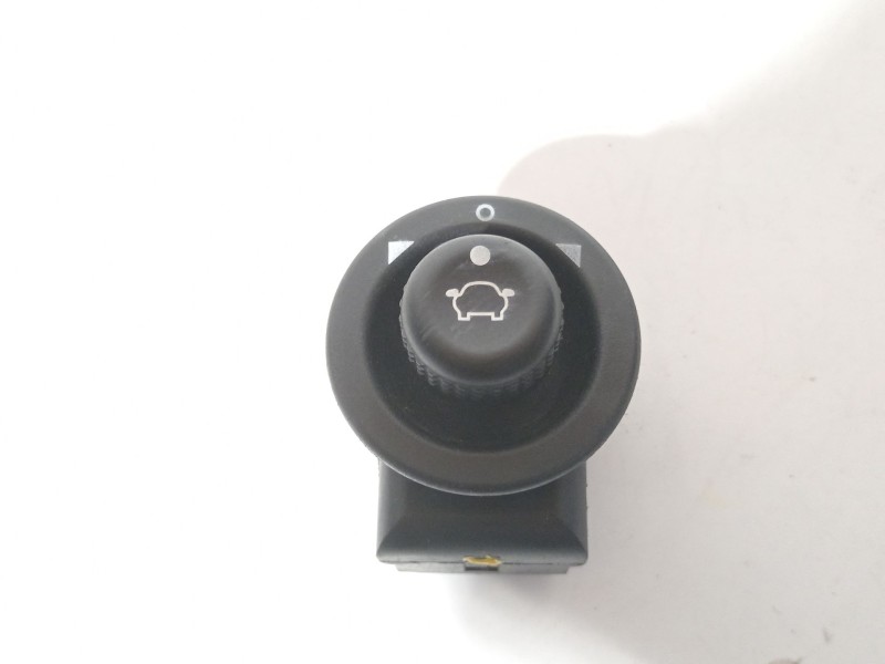 Recambio de mando retrovisor para ford fiesta (cb1) titanium referencia OEM IAM 93bg17b676bb  