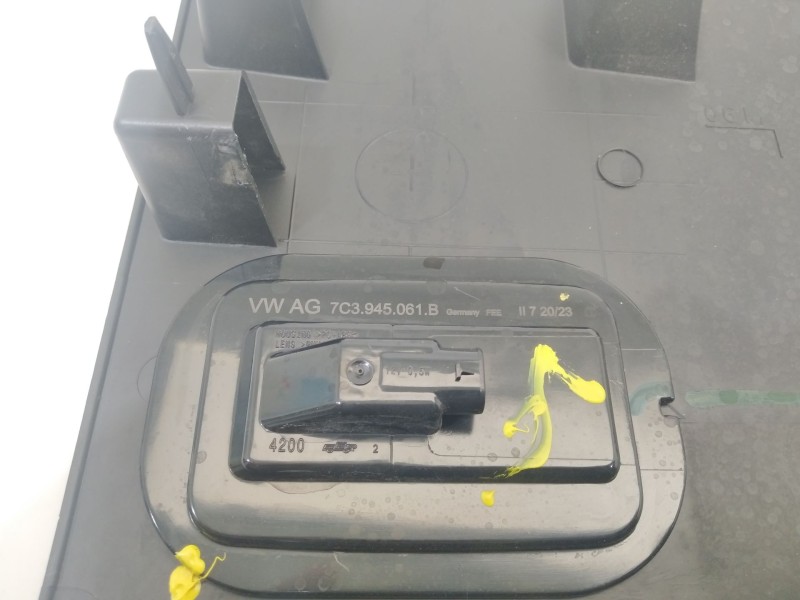 Recambio de moldura para volkswagen crafter kasten (sy) furgón 35 bl ta fwd referencia OEM IAM 7C0853754  7C0853754A9B9