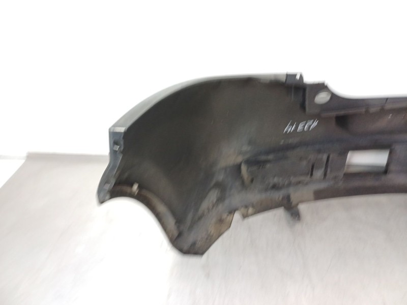 Recambio de paragolpes trasero para renault megane ii berlina 5p confort authentique referencia OEM IAM 8200271363  