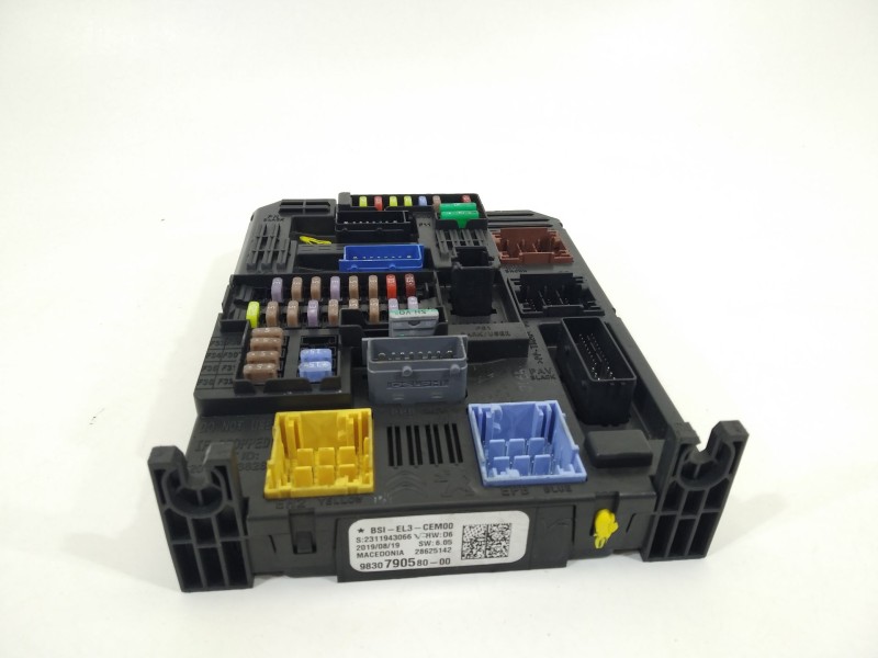 Recambio de caja reles / fusibles para peugeot 308 sw allure referencia OEM IAM 9830790580  