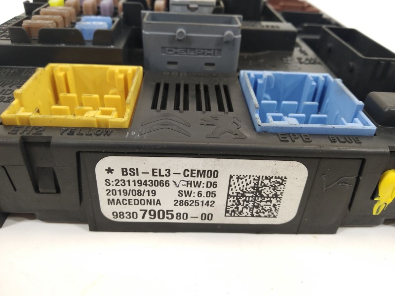 Recambio de caja reles / fusibles para peugeot 308 sw allure referencia OEM IAM 9830790580  
