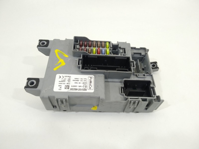 Recambio de caja reles / fusibles para ford ka (ru8) 1.2 referencia OEM IAM 519749220  