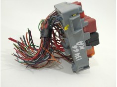 Recambio de caja reles / fusibles para ford ka (ru8) 1.2 referencia OEM IAM 51781452   2