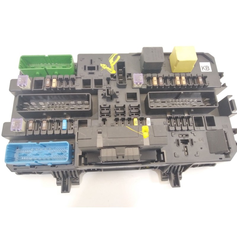 Recambio de caja reles / fusibles para opel astra h sedán (a04) 1.7 cdti (l69) referencia OEM IAM 5DK00990820 24453850 94700786