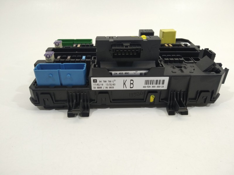 Recambio de caja reles / fusibles para opel astra h sedán (a04) 1.7 cdti (l69) referencia OEM IAM 5DK00990820 24453850 94700786