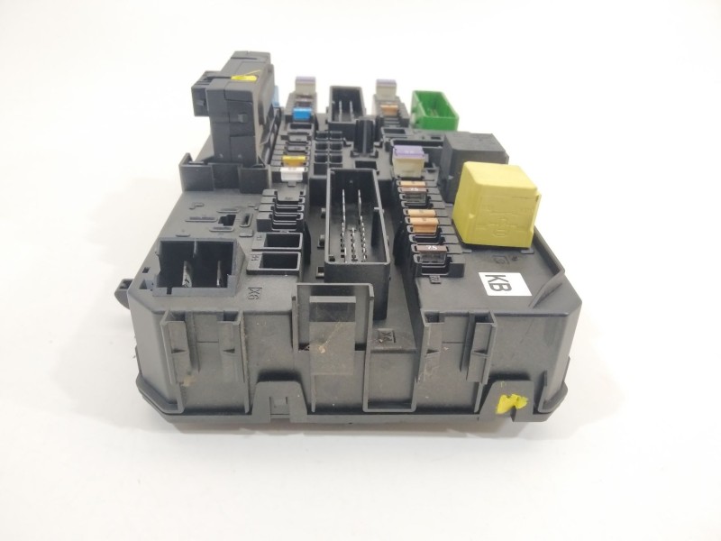 Recambio de caja reles / fusibles para opel astra h sedán (a04) 1.7 cdti (l69) referencia OEM IAM 5DK00990820 24453850 94700786