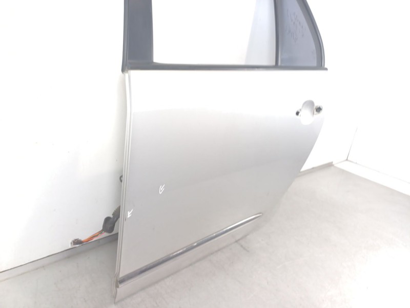 Recambio de puerta trasera izquierda para kia carens (un) concept referencia OEM IAM   