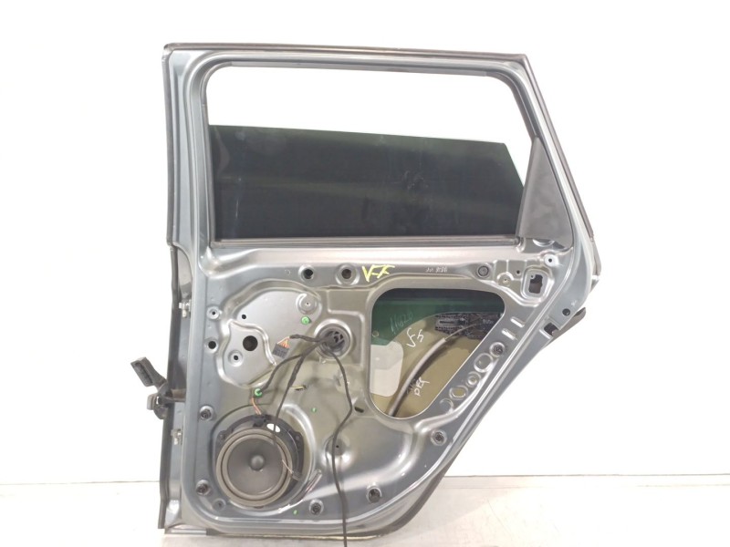 Recambio de puerta trasera derecha para seat leon st (5f8) x-perience titan desert 4drive referencia OEM IAM 5F8  