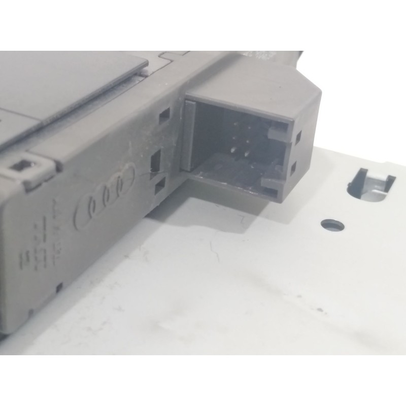 Recambio de sistema audio / radio cd para audi a4 b8 (8k2) 3.2 fsi quattro referencia OEM IAM 8T1035110B  