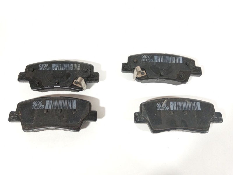 Recambio de pastillas de freno para kia stonic (ybcuv) referencia OEM IAM 58302H8A08  