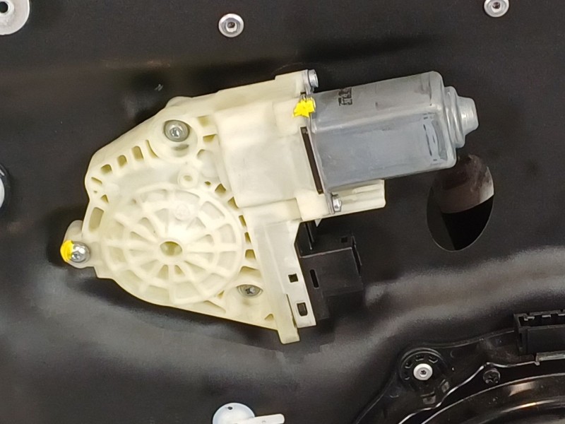 Recambio de elevalunas delantero izquierdo para porsche panamera diesel referencia OEM IAM 97053720100  