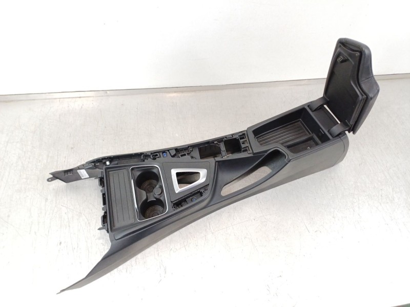 Recambio de apoyabrazos central para bmw serie 3 touring (f31) 320d referencia OEM IAM 88519421  