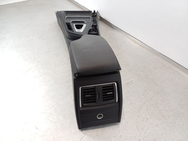 Recambio de apoyabrazos central para bmw serie 3 touring (f31) 320d referencia OEM IAM 88519421  