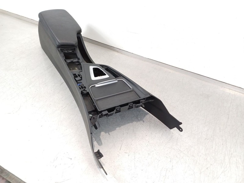 Recambio de apoyabrazos central para bmw serie 3 touring (f31) 320d referencia OEM IAM 88519421  