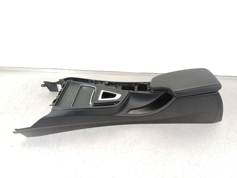 Recambio de apoyabrazos central para bmw serie 3 touring (f31) 320d referencia OEM IAM 88519421  