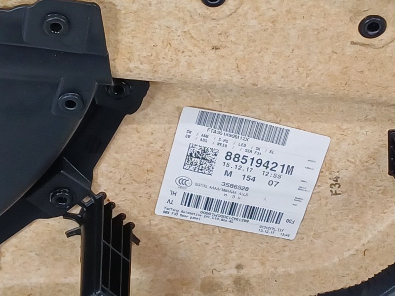 Recambio de guarnecido puerta trasera izquierda para bmw serie 3 touring (f31) 320d referencia OEM IAM 283451  