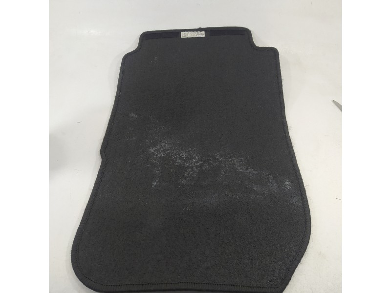Recambio de juego de alfombrillas para renault clio iv dynamique referencia OEM IAM 8201321301  