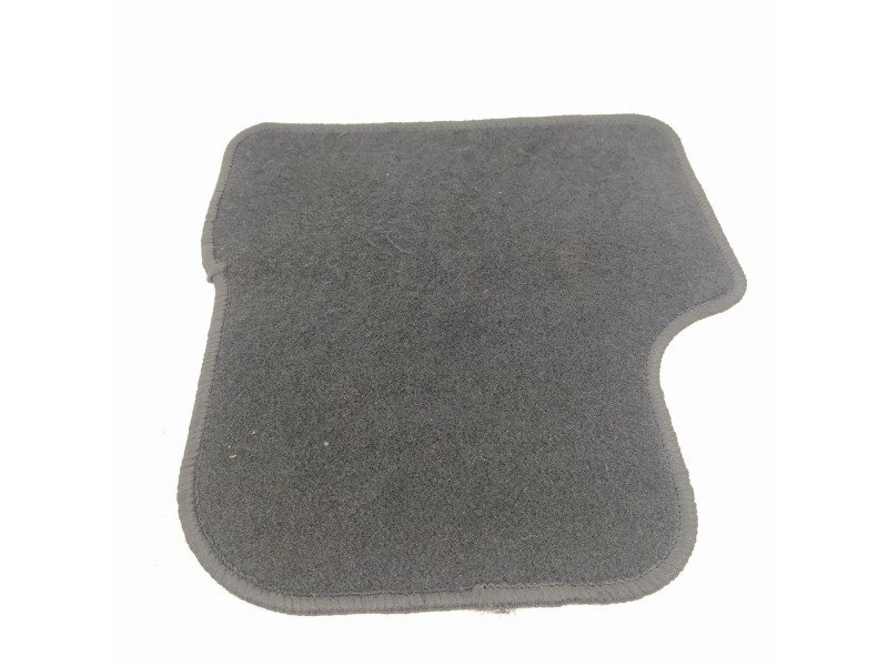 Recambio de juego de alfombrillas para peugeot 208 2020 referencia OEM IAM 1648475580  