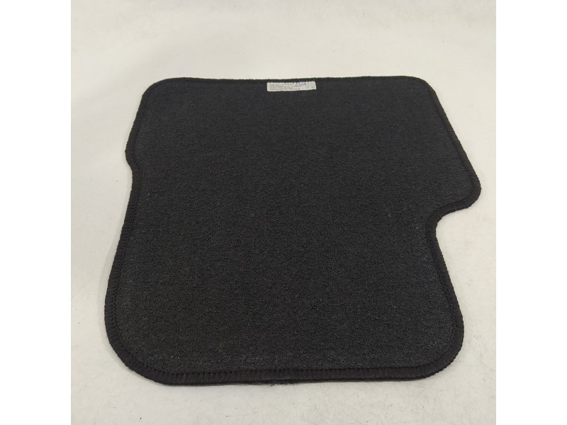 Recambio de juego de alfombrillas para peugeot 208 2020 referencia OEM IAM 1648475580  