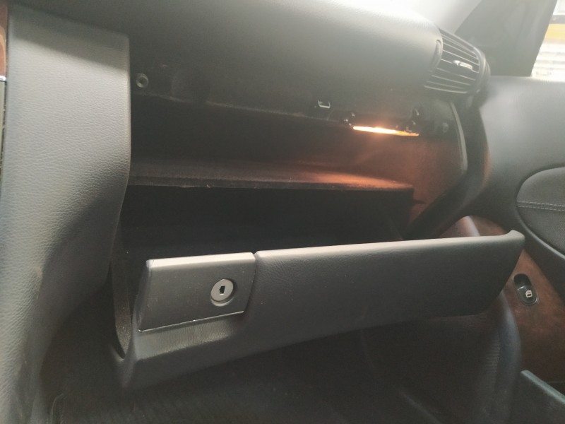 Recambio de guantera para mercedes-benz clase c (w203) berlina 270 cdi (203.016) referencia OEM IAM   