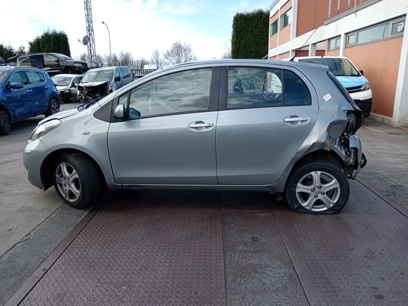 toyota yaris (_p9_) del año 2008