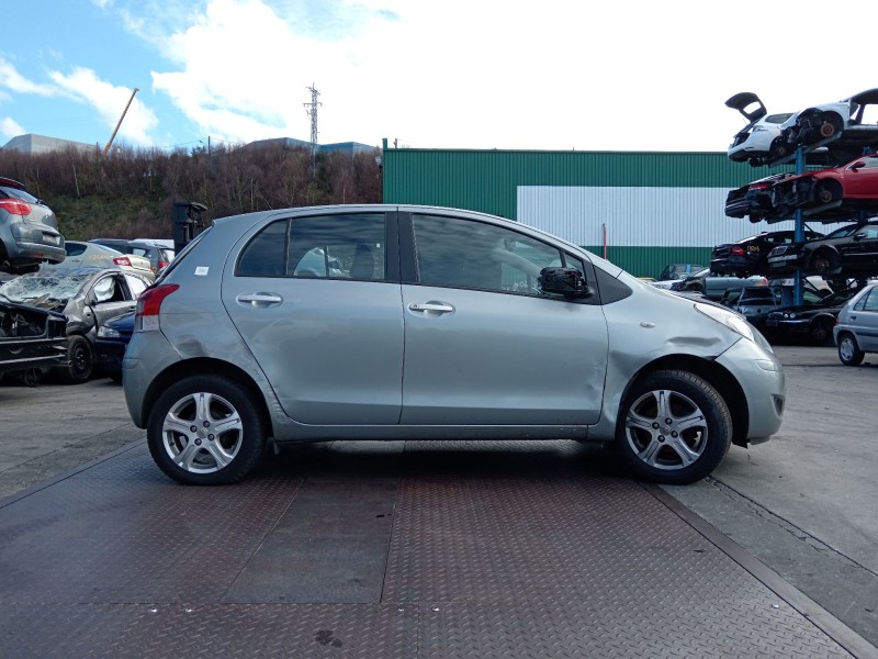 toyota yaris (_p9_) del año 2008