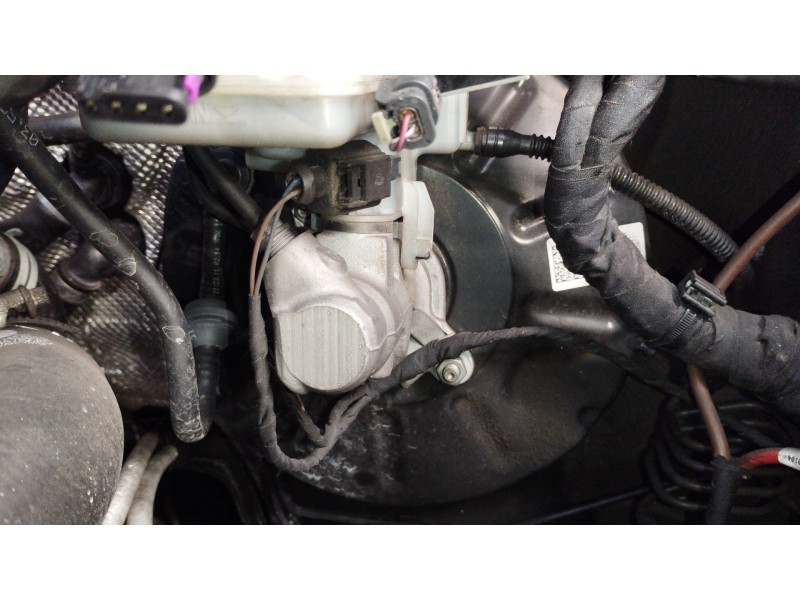 Recambio de servofreno para seat leon (5f1) i-tech referencia OEM IAM 5Q1614105BR  