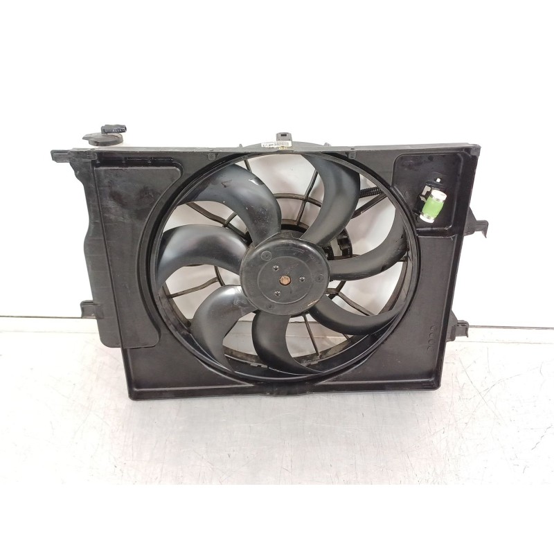 Recambio de electroventilador para kia stonic (ybcuv) referencia OEM IAM 25380H8  