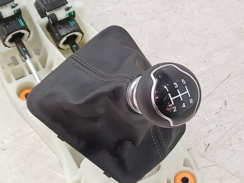 Recambio de palanca cambio para kia stonic (ybcuv) referencia OEM IAM   