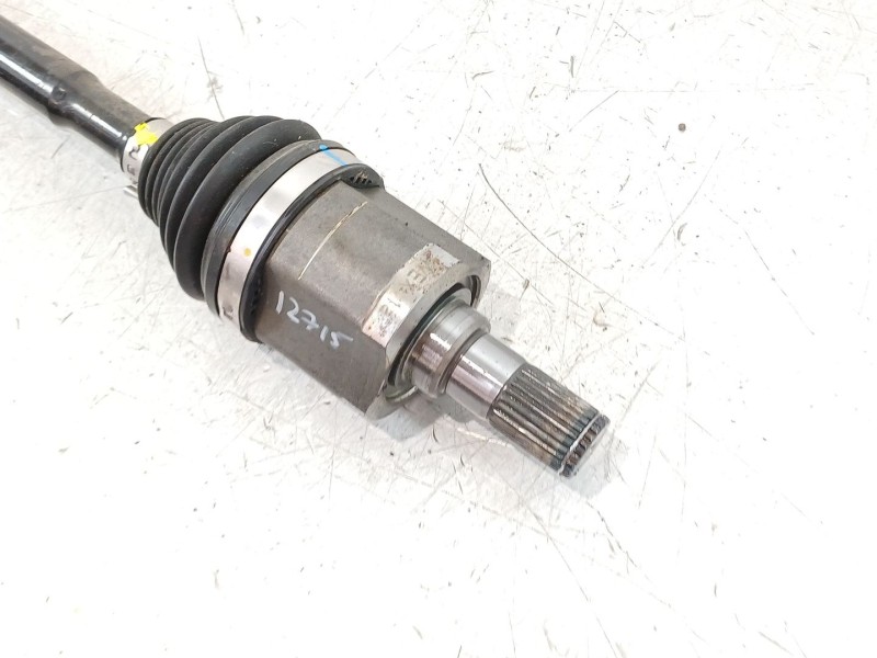 Recambio de transmision delantera derecha para kia stonic (ybcuv) referencia OEM IAM 49501H8060  