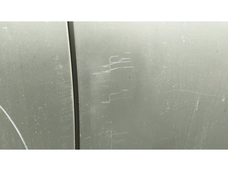 Recambio de puerta delantera derecha para toyota corolla (e15) high referencia OEM IAM   