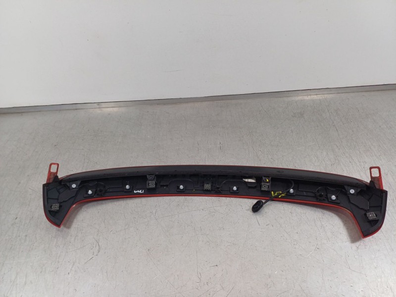 Recambio de aleron trasero para renault clio v (b7_) 1.0 sce 75 (b7m5) referencia OEM IAM 960308030R  
