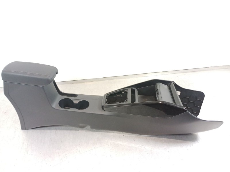 Recambio de apoyabrazos central para kia stonic (ybcuv) platinum edition referencia OEM IAM 84660H8000WK 84650H8050FHV 