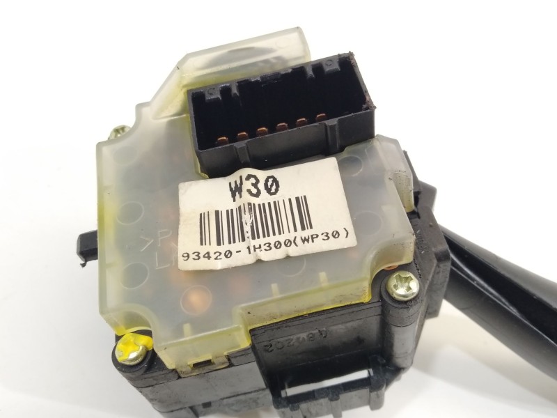 Recambio de mando limpia para kia cee´d emotion referencia OEM IAM 934201H300  