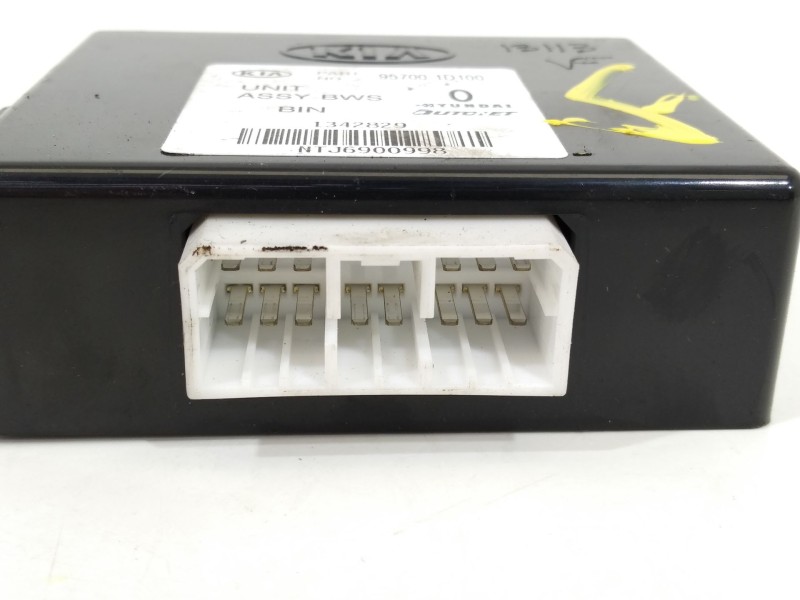 Recambio de modulo electronico para kia carens (un) concept referencia OEM IAM 957001D100  