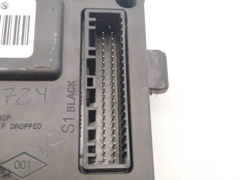 Recambio de modulo electronico para renault clio iv limited referencia OEM IAM 284B18663R  